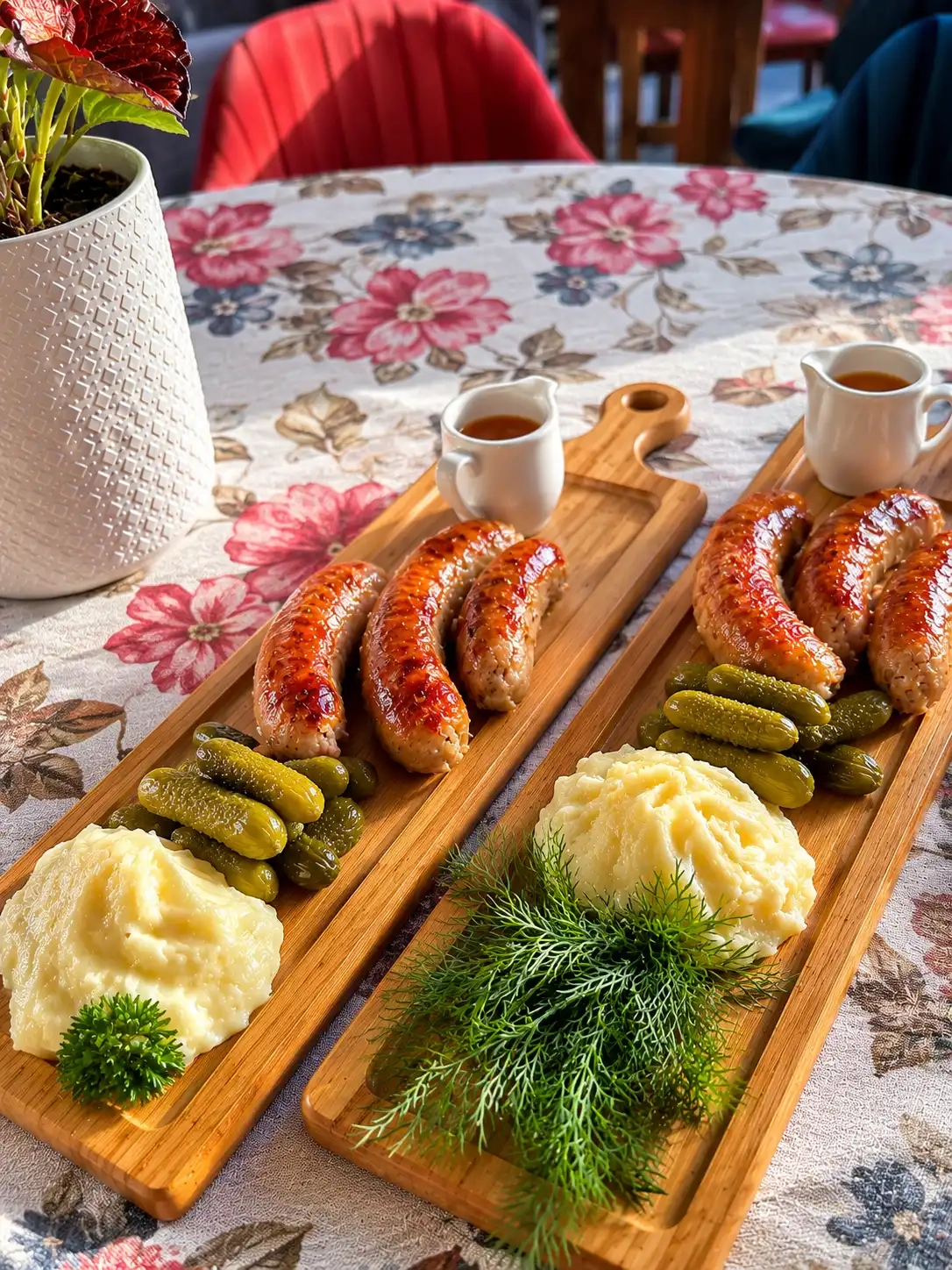 Колбаски-гриль с картофельным пюре